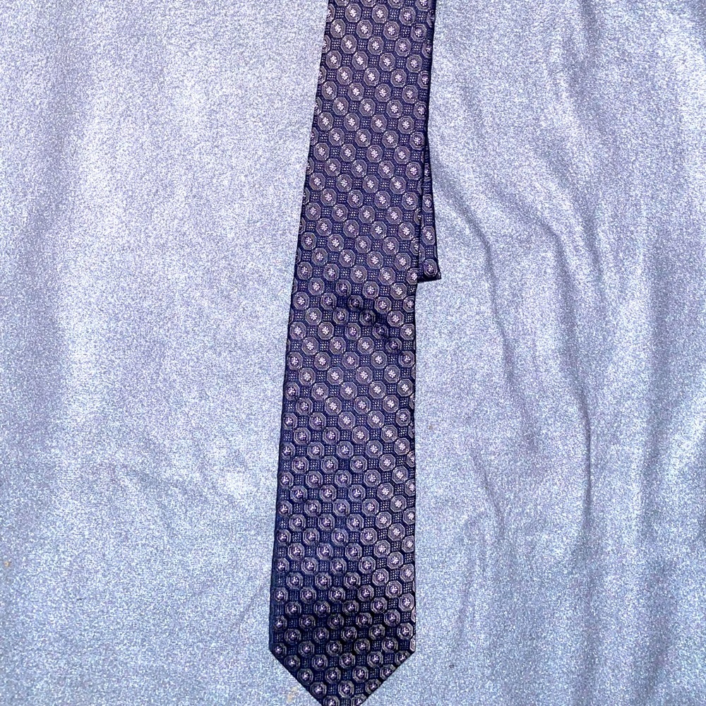 **Brand New W/O Tags “HUGO BOSS” Tie
